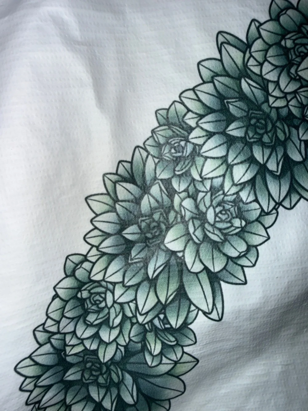 KAAHULEI White Tote with Leigh Design Tote Bag - Picture 9 of 15